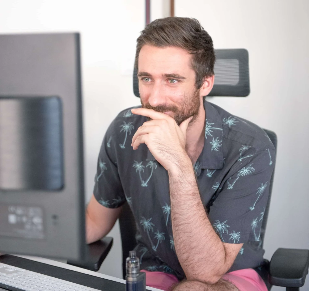 Développeur faisant un audit Larevel